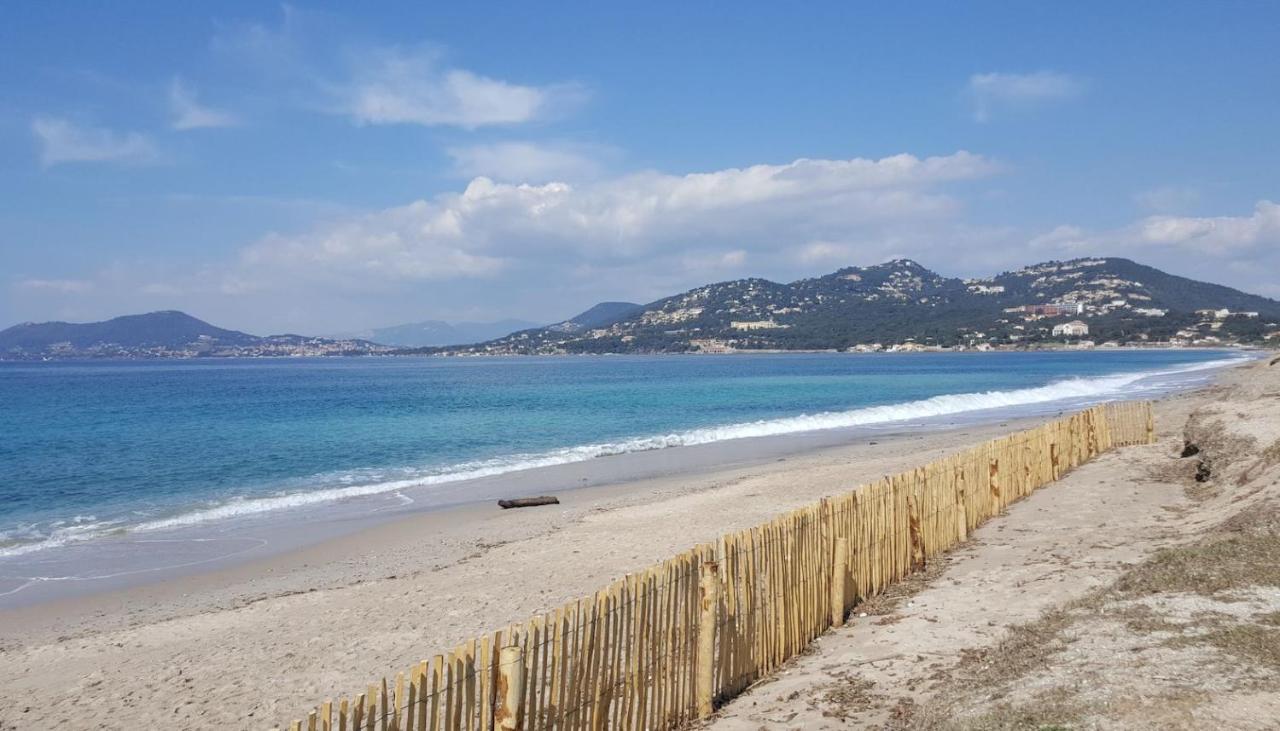 Studio Proche Port Et Plages, Piscine Йер Экстерьер фото